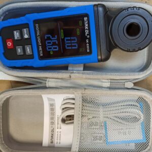 UV متر دیجیتال SK-8303B با قابلیت اندازه‌گیری جداگانه اشعه UVA و UVB و ارتباط بلوتوث